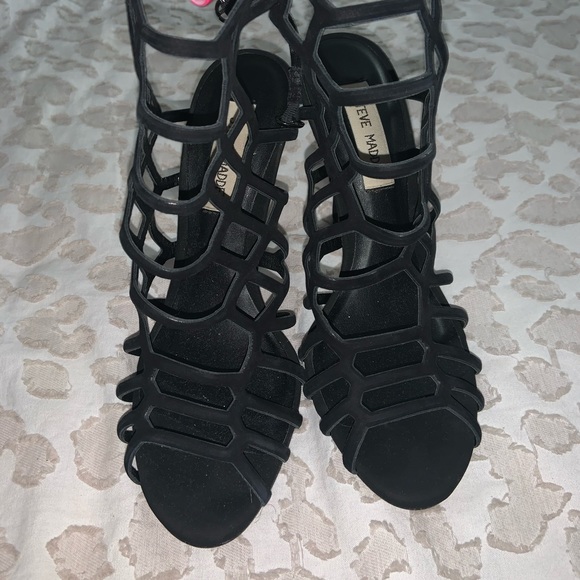 Black Heels - Picture 3 of 5